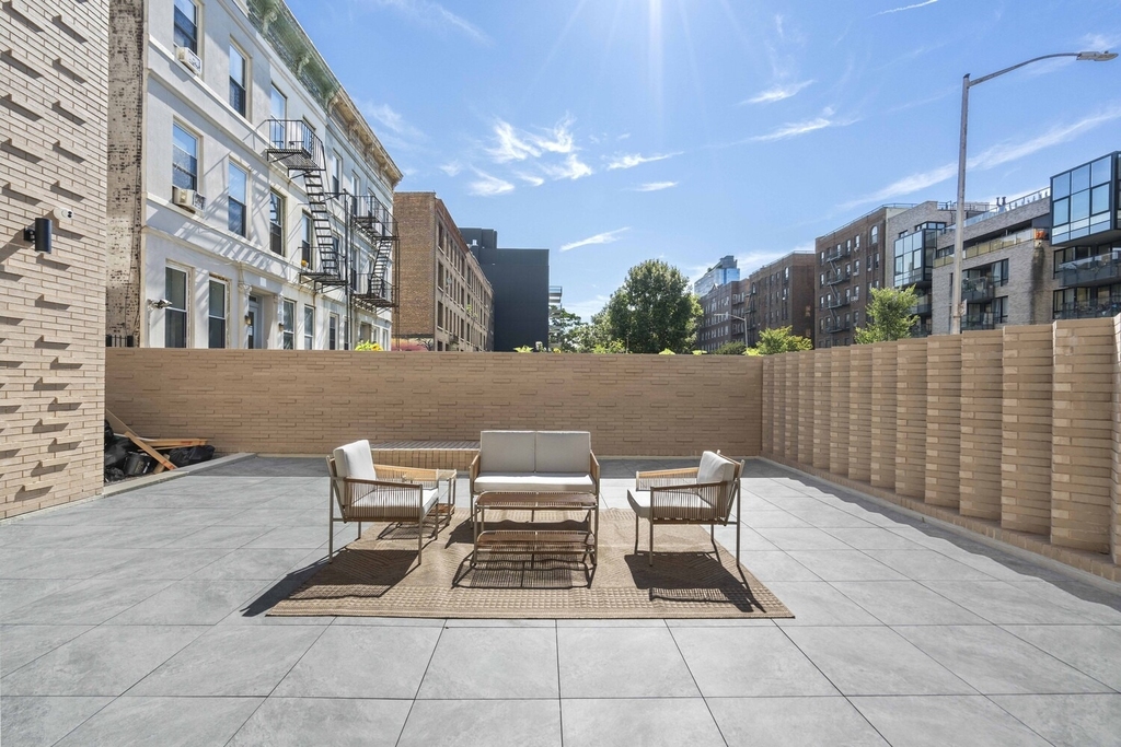 1 Lenox Road - Photo 3