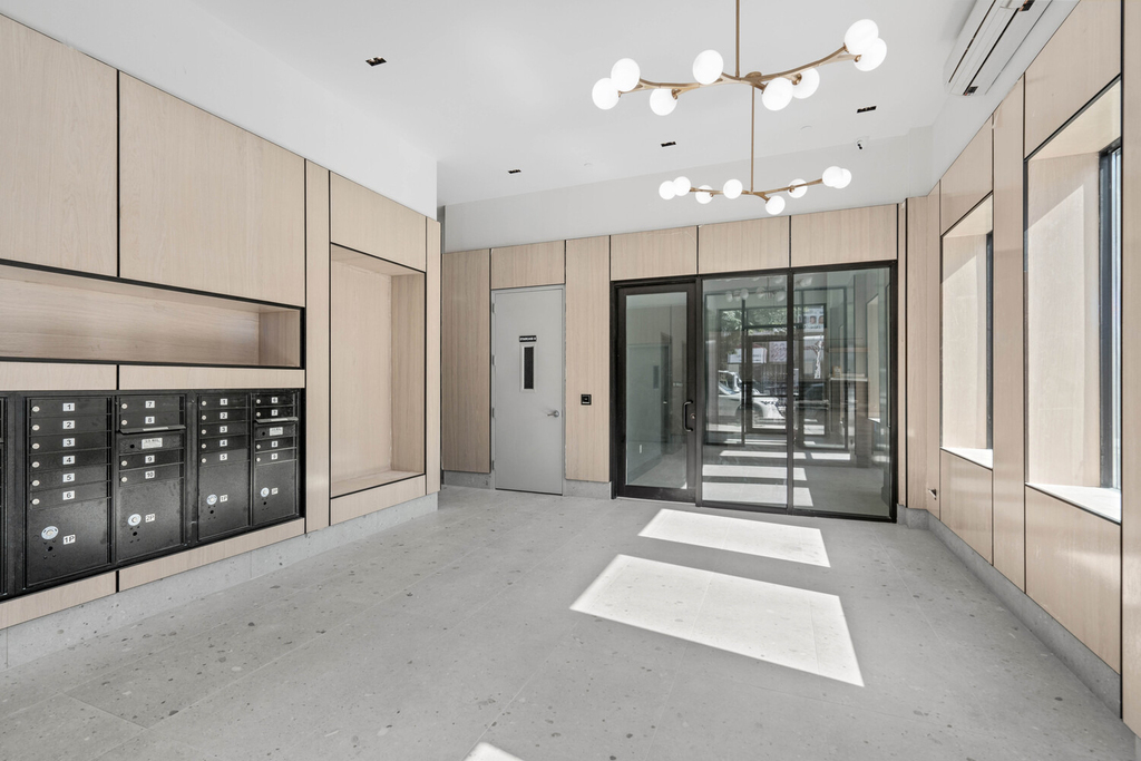 1 Lenox Road - Photo 2