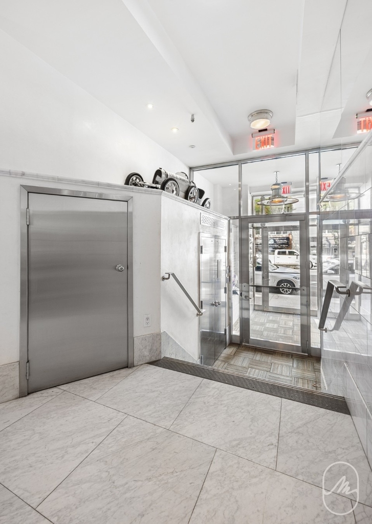 127 4th Avenue - Photo 11