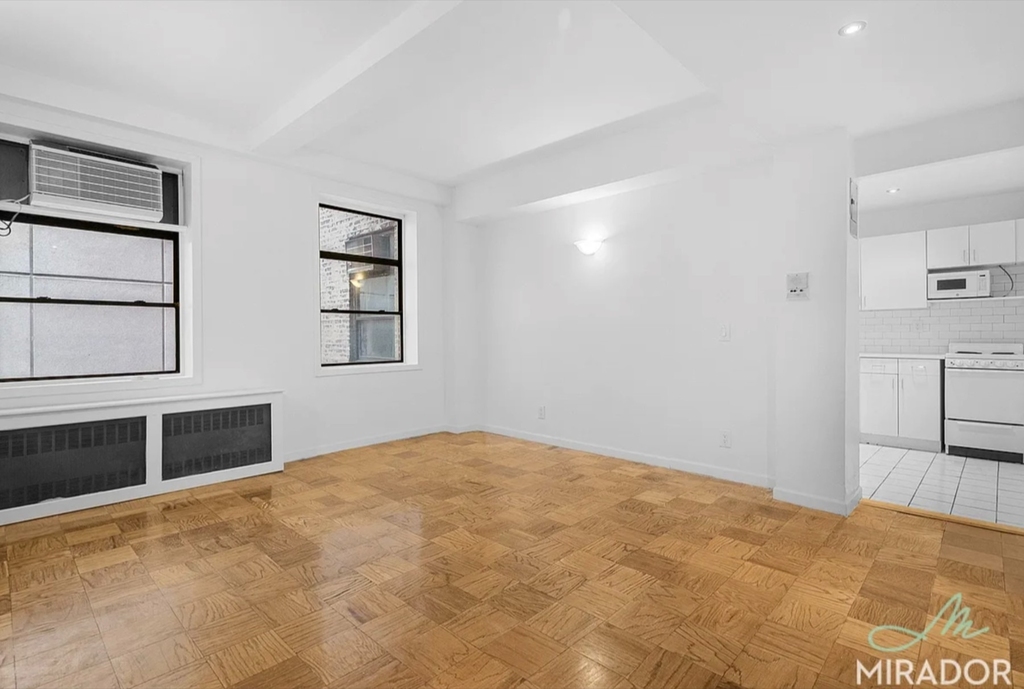 132 E 45th Street - Photo 1