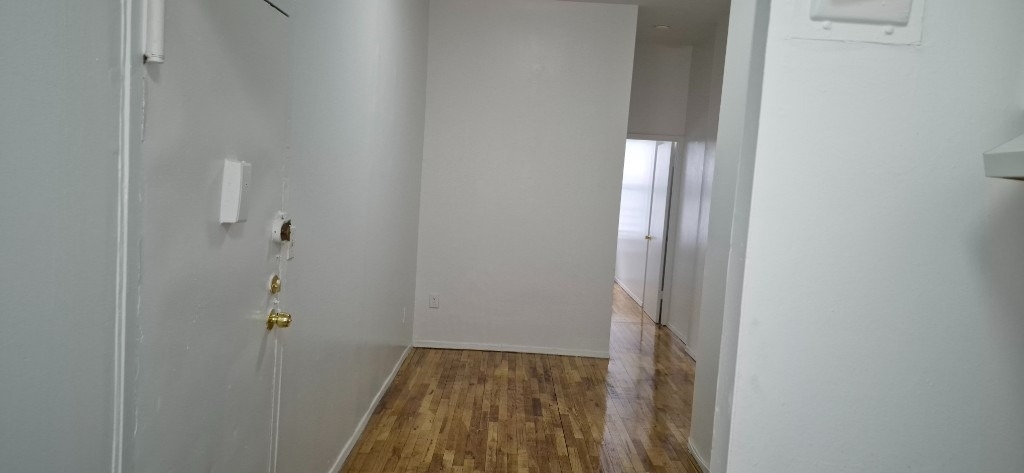 229 E 29th Street - Photo 17