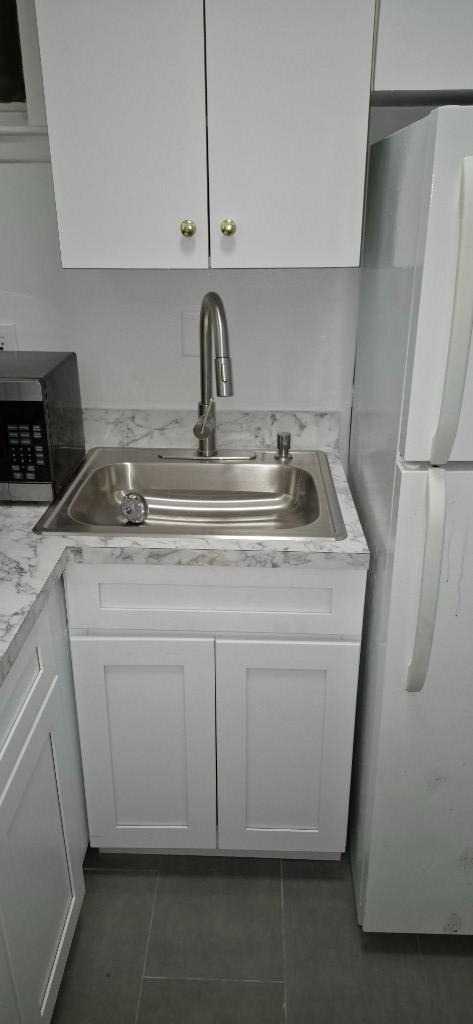 229 E 29th Street - Photo 13