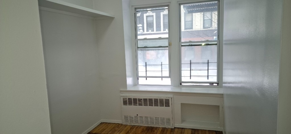 229 E 29th Street - Photo 20