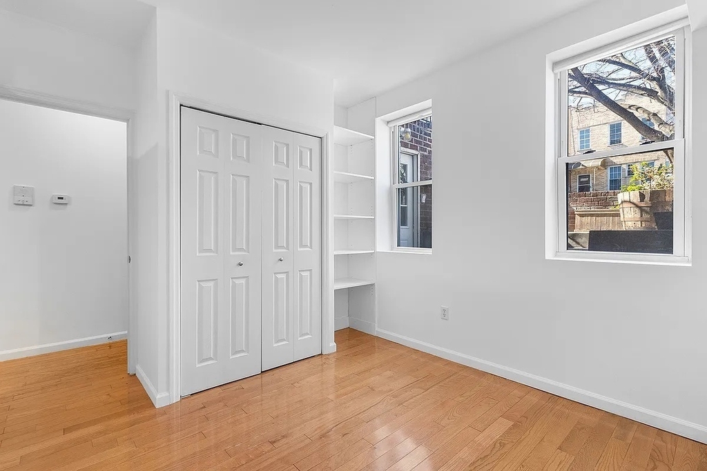 315 22nd Street - Photo 4