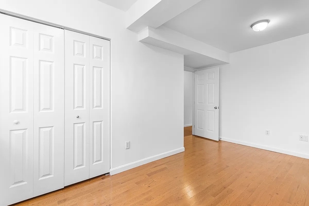 315 22nd Street - Photo 3