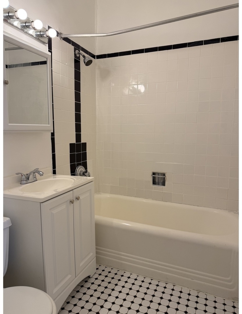 768 Madison Avenue - Photo 2