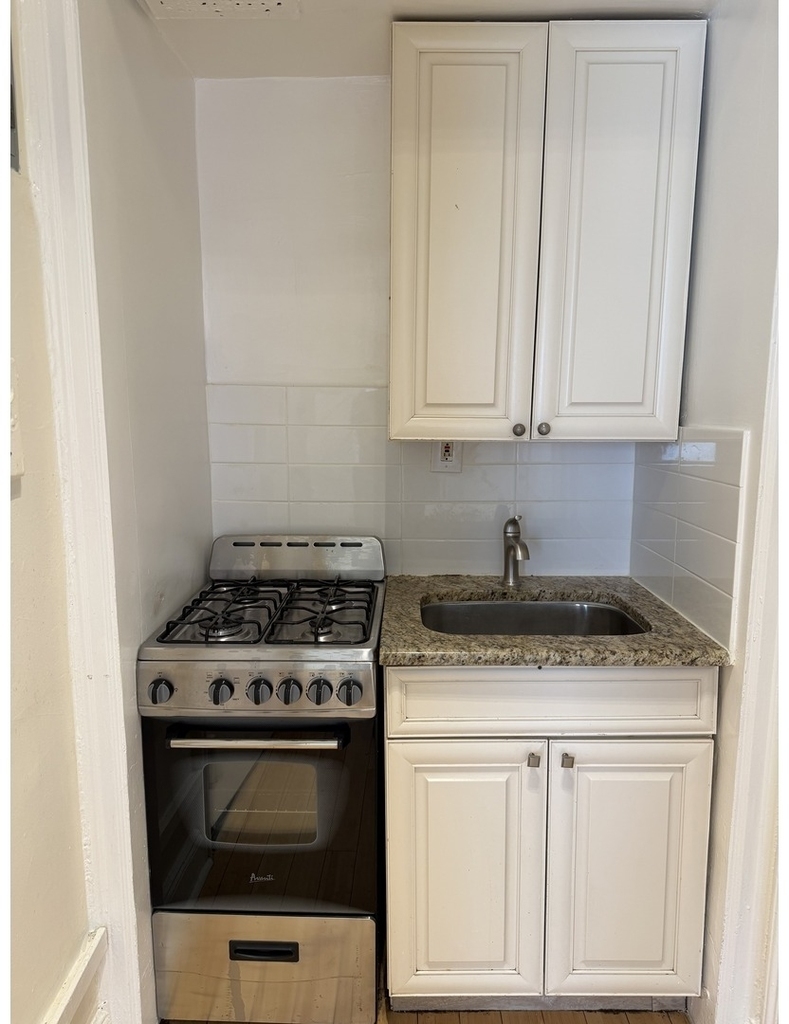 768 Madison Avenue - Photo 1