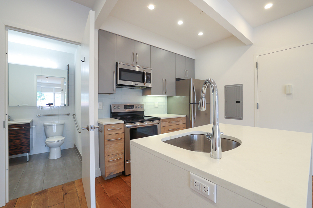 93 Kingsland Avenue - Photo 2