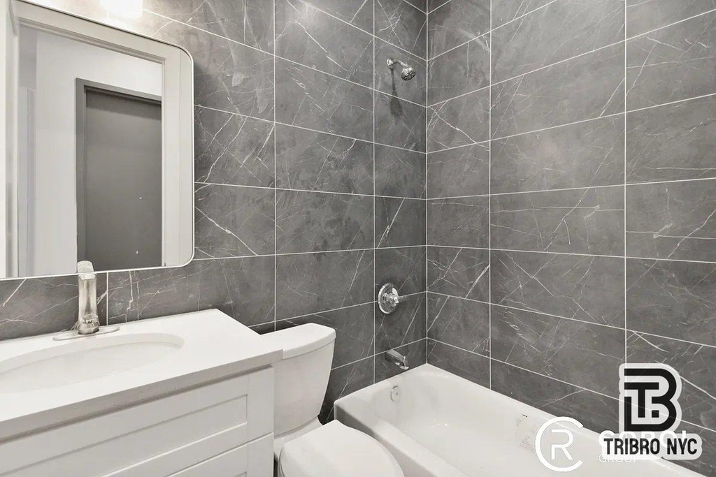 704 Mac Donough Street - Photo 5