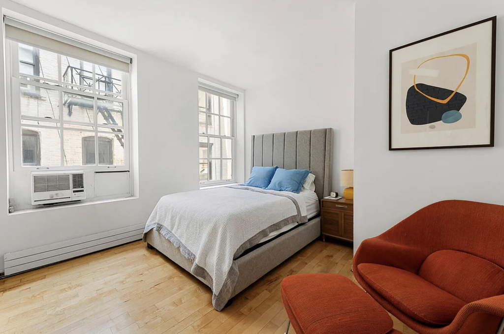 422 W Broadway - Photo 4