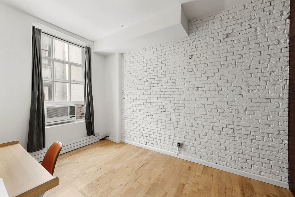 422 W Broadway - Photo 6