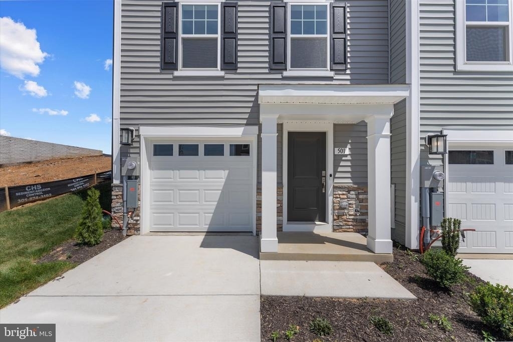 501 Fontana Circle - Photo 2