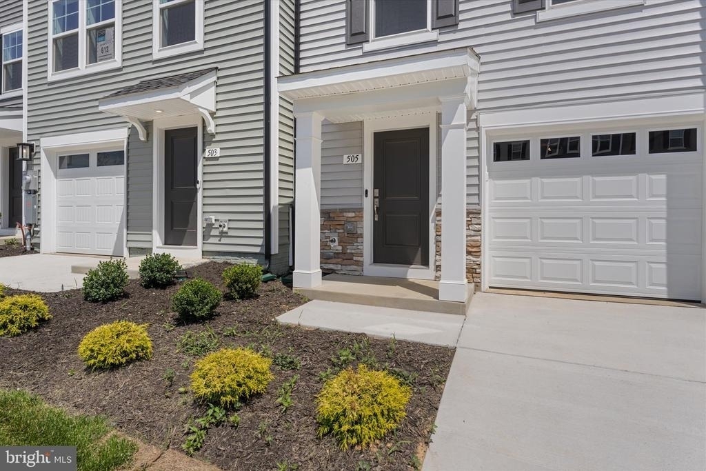 505 Fontana Circle - Photo 2