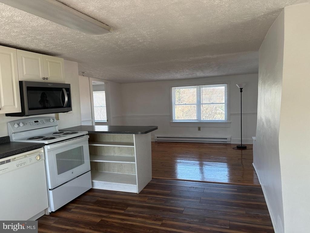402 S Cameron Street - Photo 6