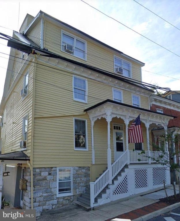 402 S Cameron Street - Photo 0