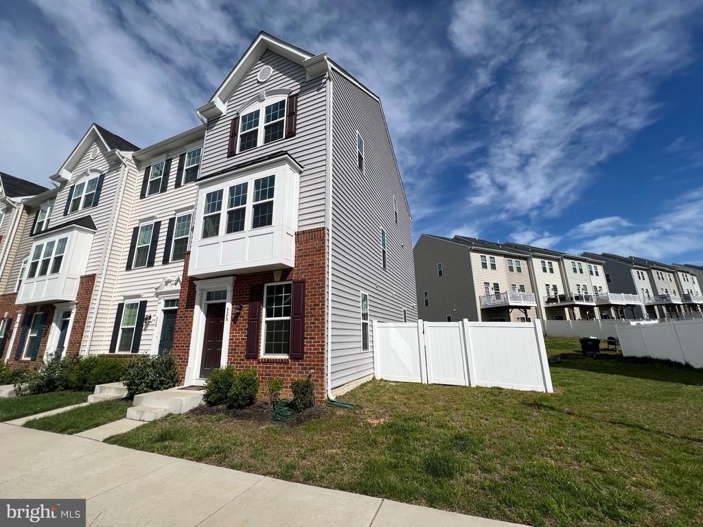 526 River Way - Photo 0