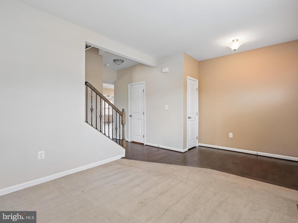 23 Taylors Hill Way - Photo 4
