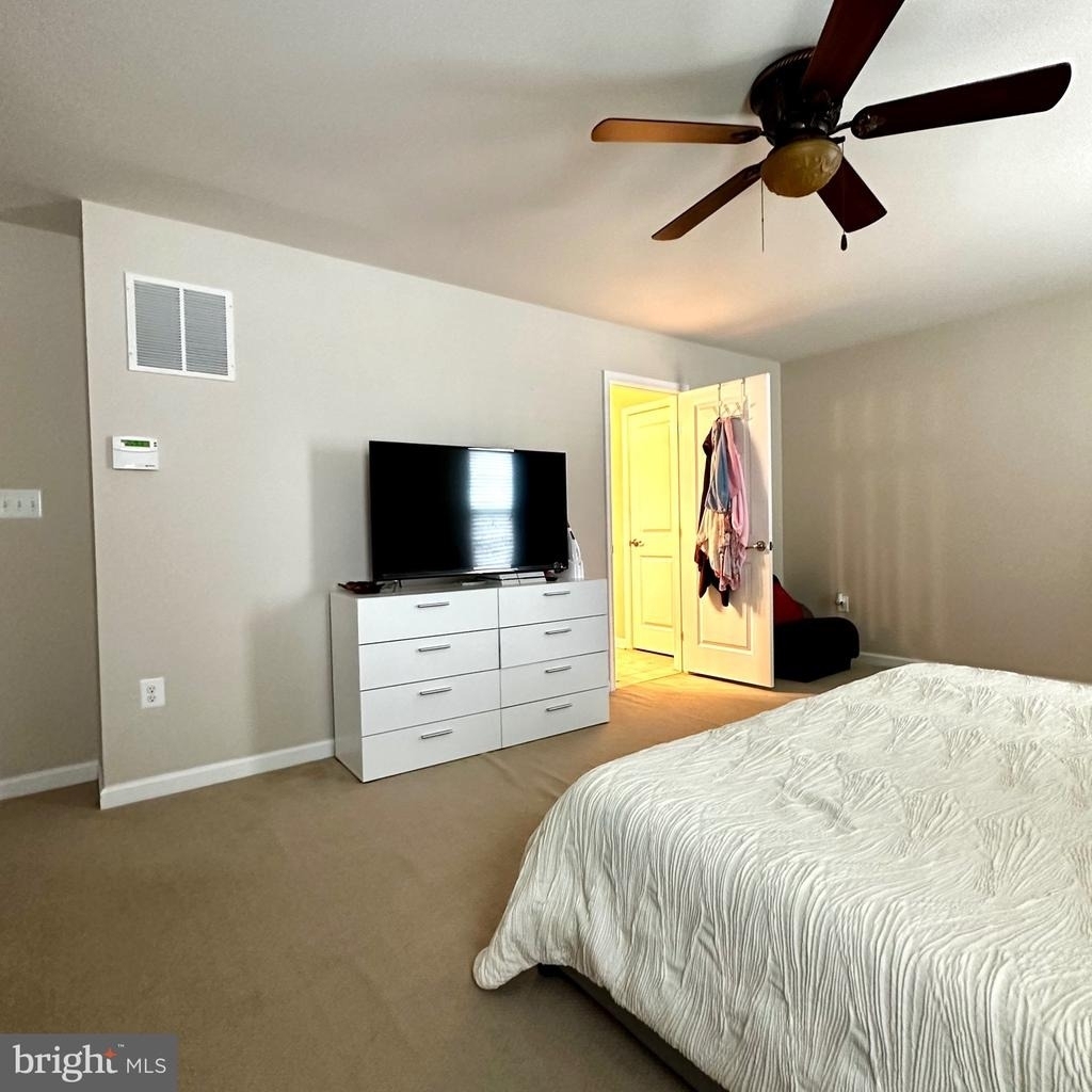 23 Taylors Hill Way - Photo 8