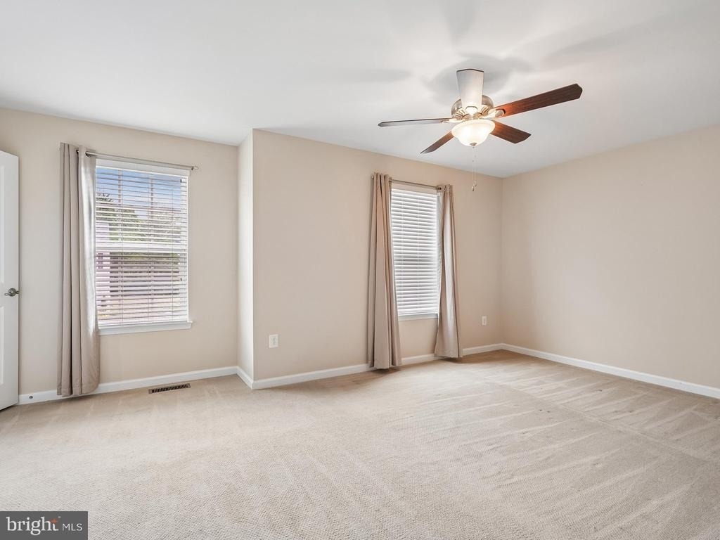23 Taylors Hill Way - Photo 35