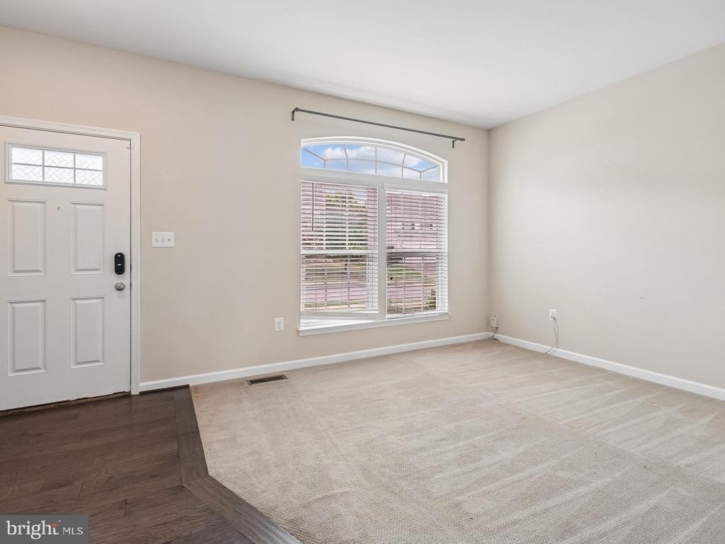 23 Taylors Hill Way - Photo 3