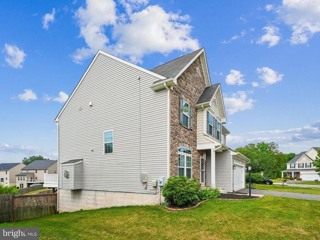 23 Taylors Hill Way - Photo 67