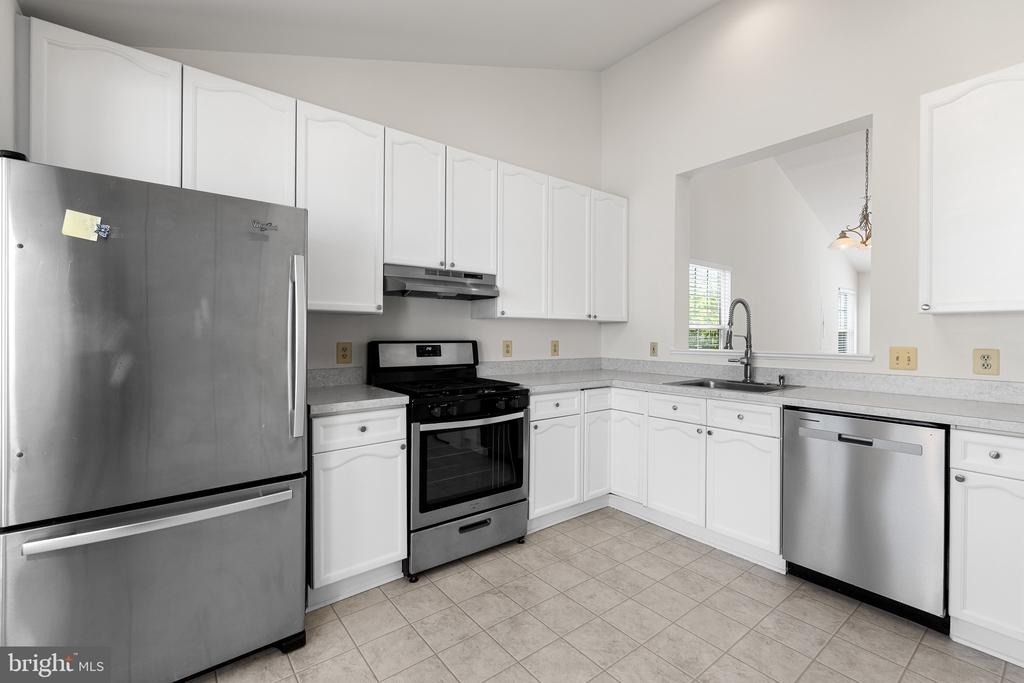 11318 Savannah Drive - Photo 6
