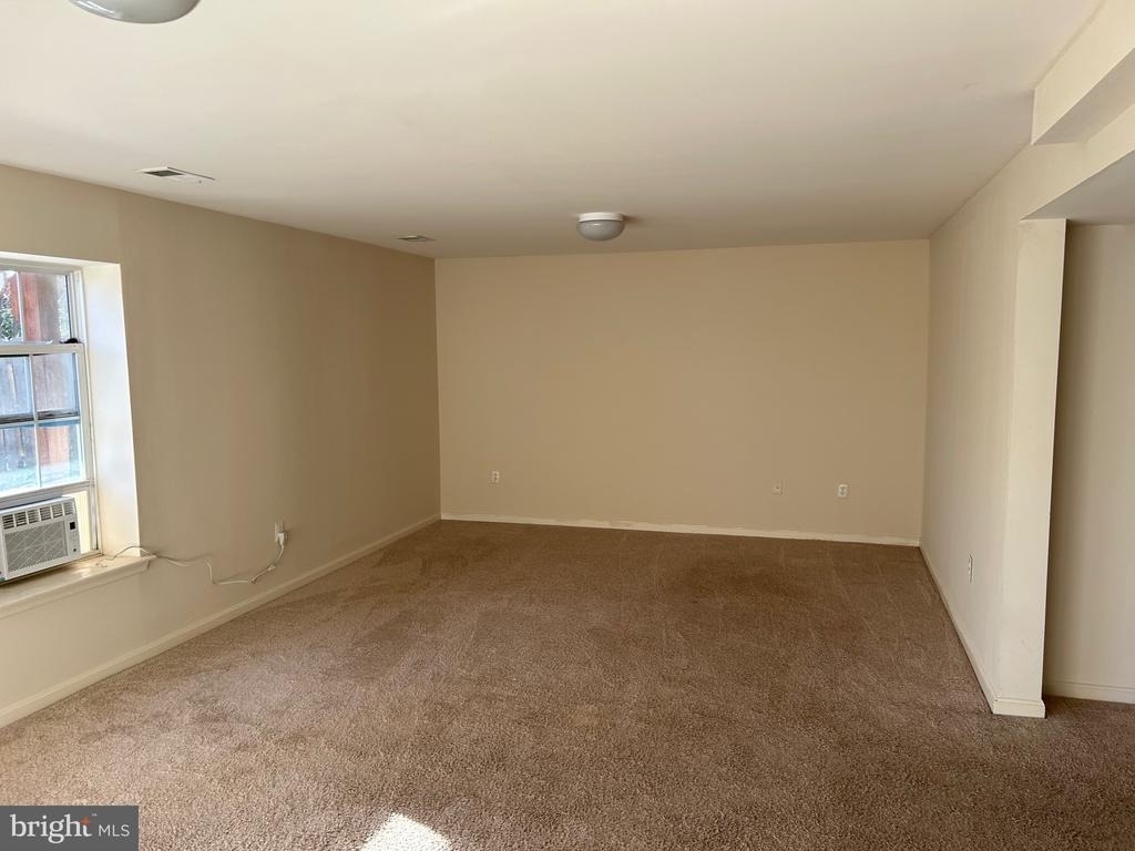 6821 Hollow Glen Court - Photo 12
