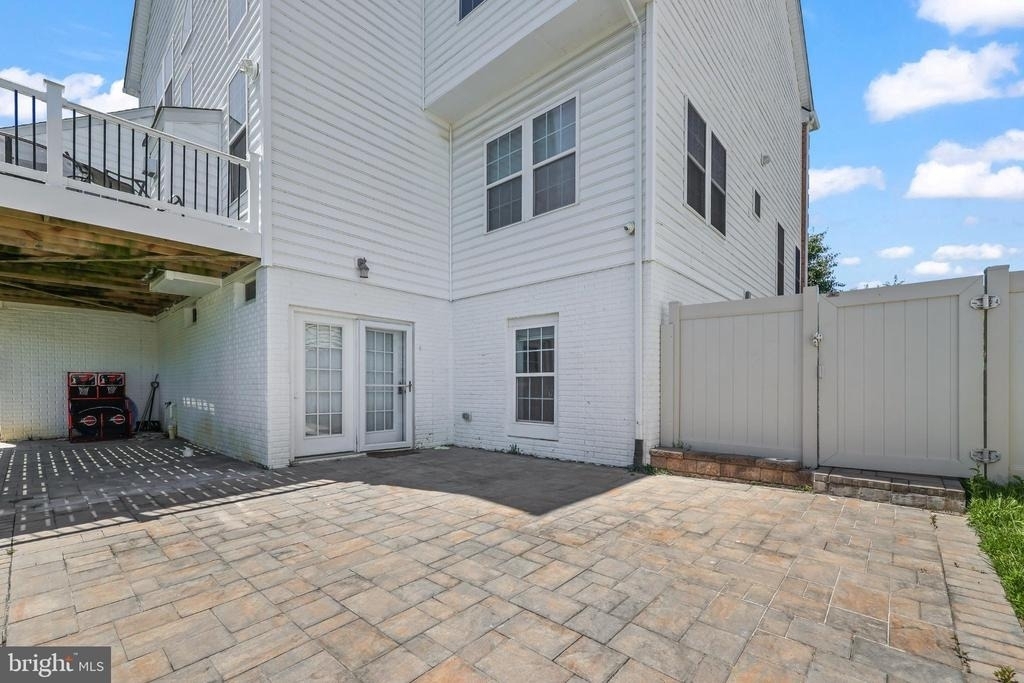5619 Websters Way - Photo 9