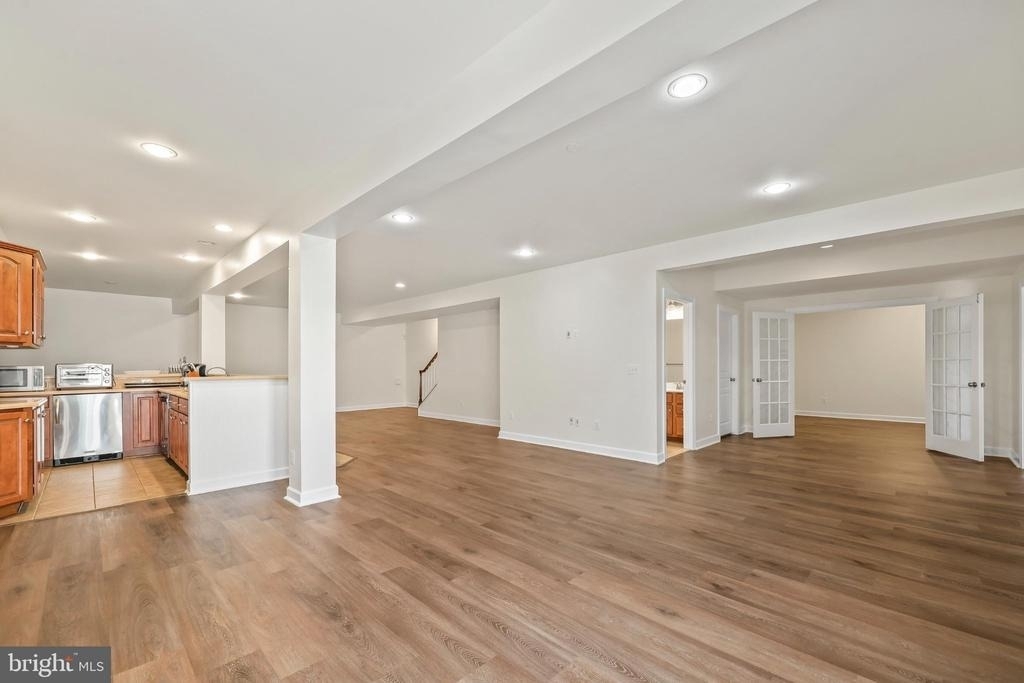 5619 Websters Way - Photo 1