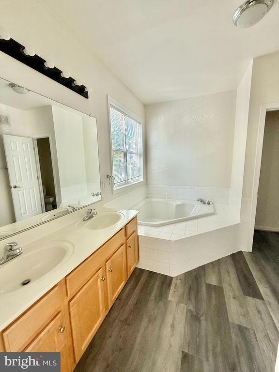 6814 Sabbarton Place - Photo 12