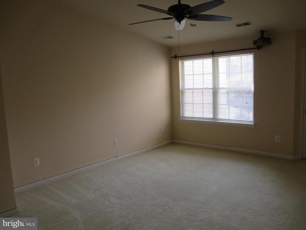 1503 Shields Terrace Ne - Photo 15