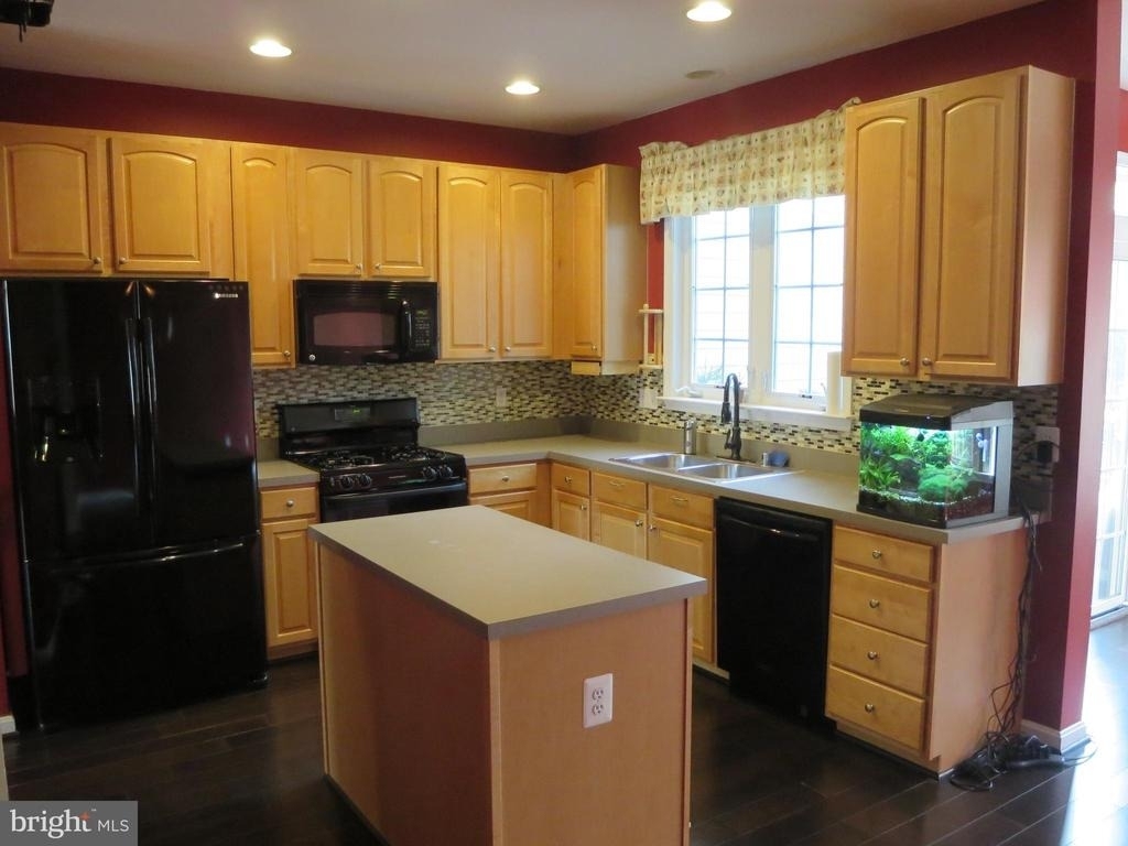 1503 Shields Terrace Ne - Photo 8