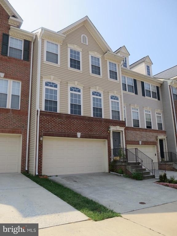 1503 Shields Terrace Ne - Photo 1