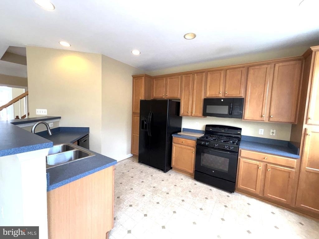 1117 Keokuk Terrace Ne - Photo 2