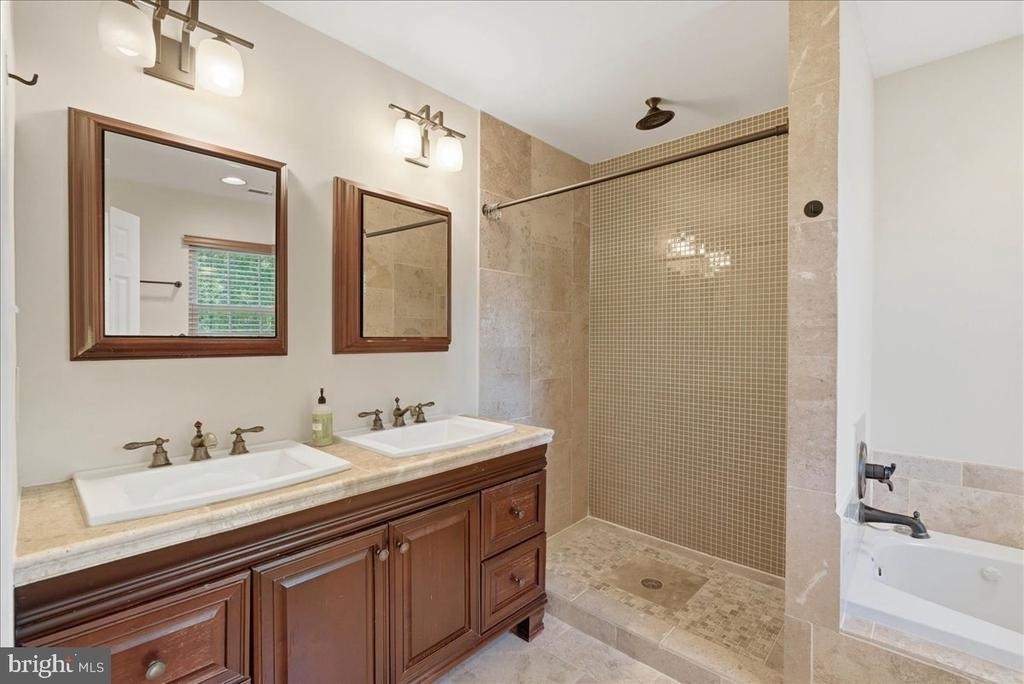 1433 Mclean Mews Court - Photo 27