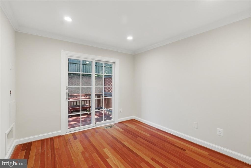 1433 Mclean Mews Court - Photo 20