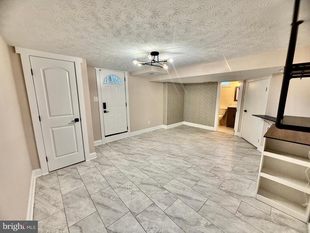 6106 N Kings Highway - Photo 17
