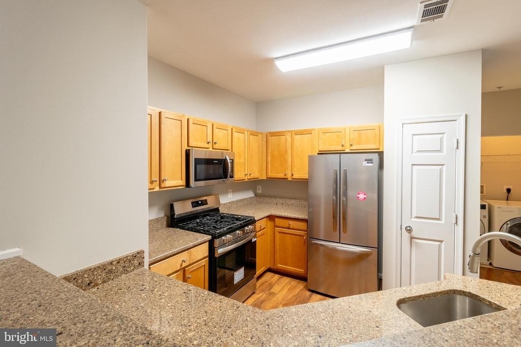 5142 Brittney Elyse Circle - Photo 9