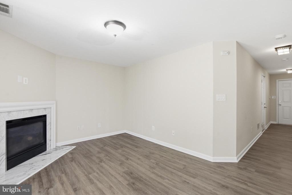 5504 Sacramento Mews Place - Photo 4