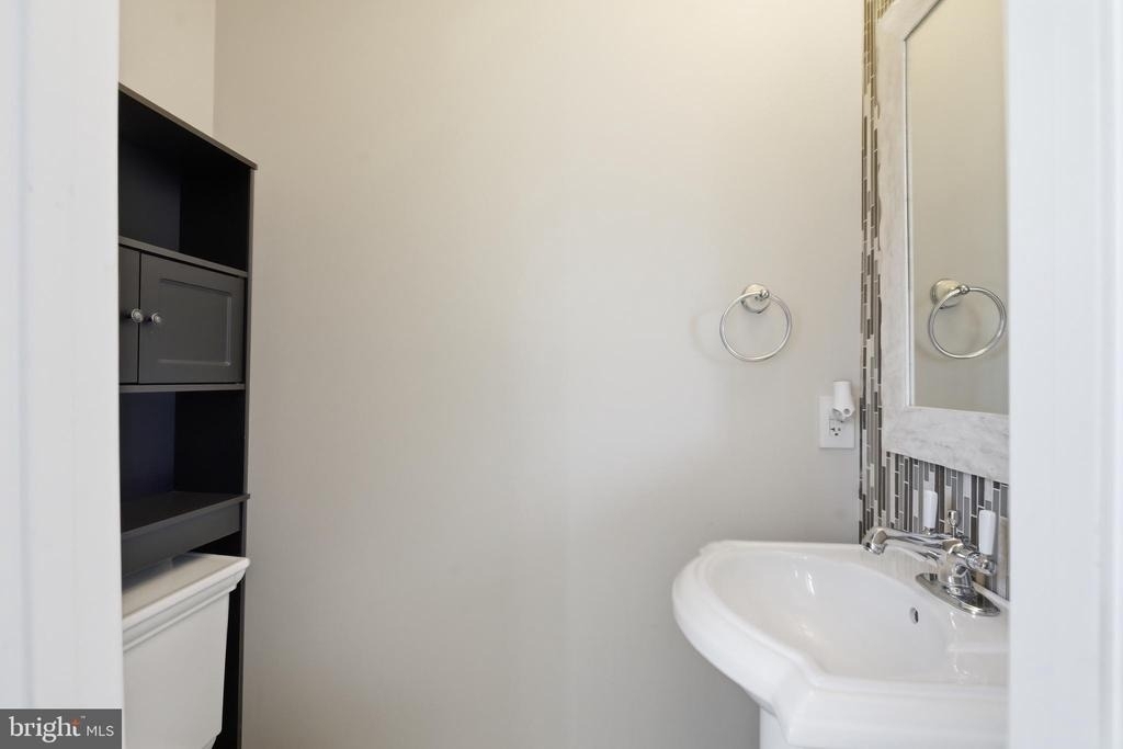 5504 Sacramento Mews Place - Photo 5