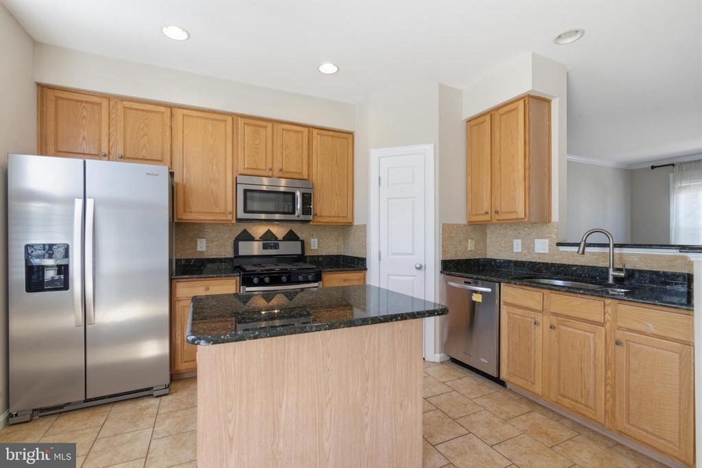 5504 Sacramento Mews Place - Photo 9
