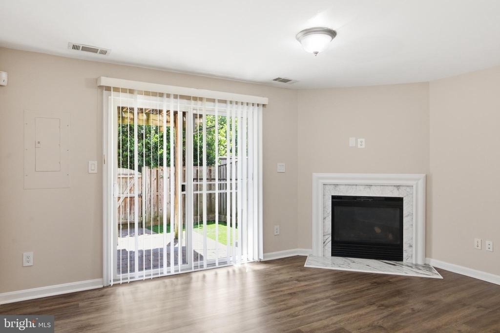 5504 Sacramento Mews Place - Photo 3