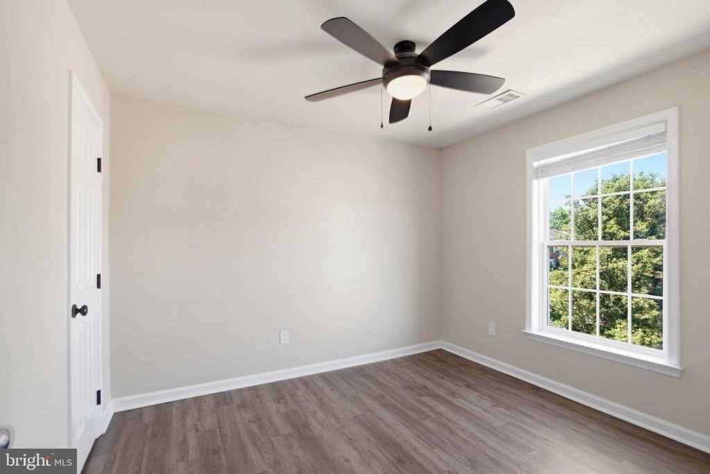 5504 Sacramento Mews Place - Photo 17