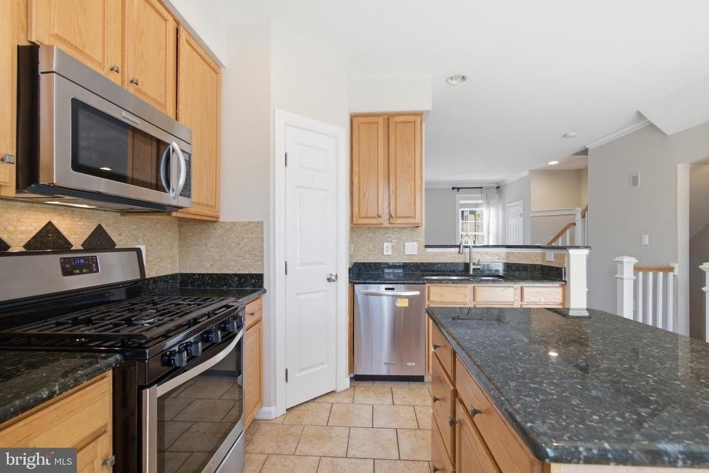5504 Sacramento Mews Place - Photo 10