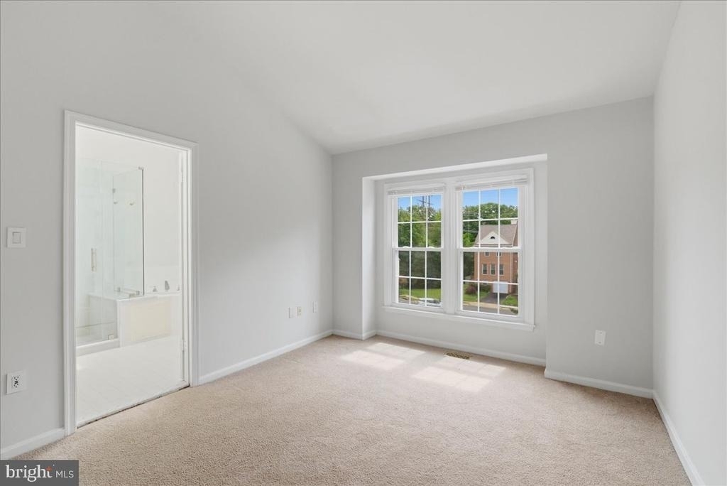 13937 Middle Creek Place - Photo 15