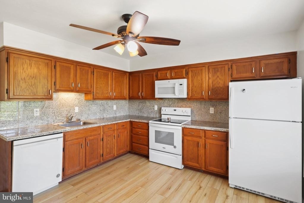 3146 Valentino Court - Photo 7
