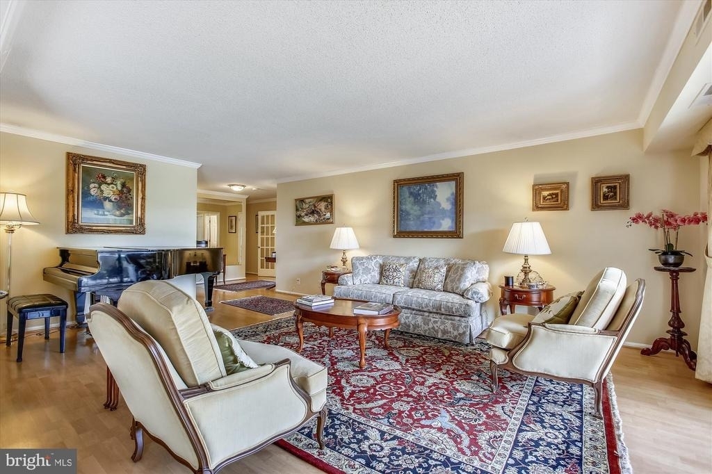 8360 Greensboro Drive - Photo 7