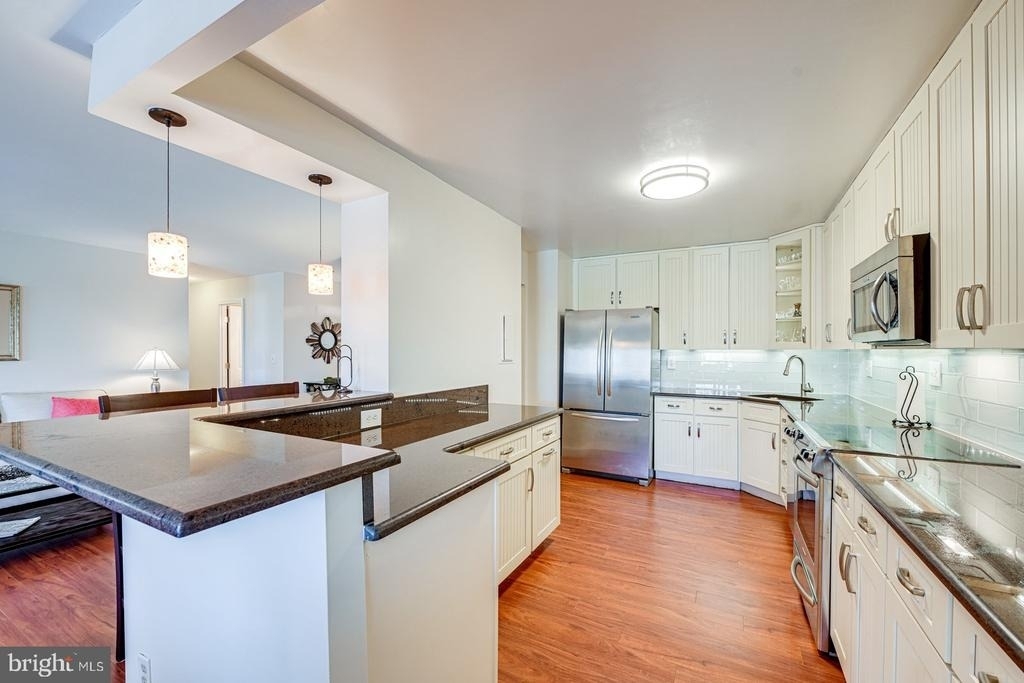 8340 Greensboro Drive - Photo 3