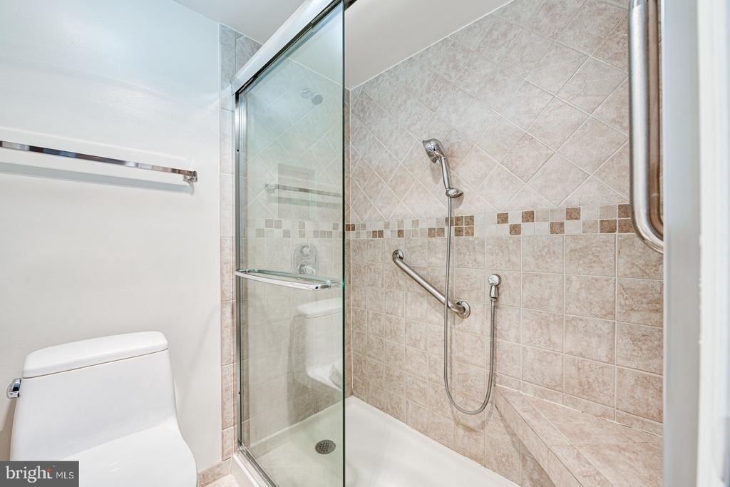 8340 Greensboro Drive - Photo 31