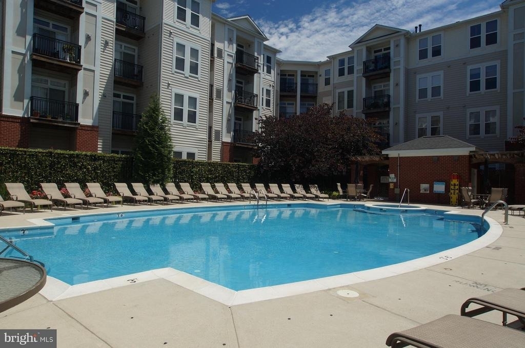 2665 Prosperity Avenue - Photo 23